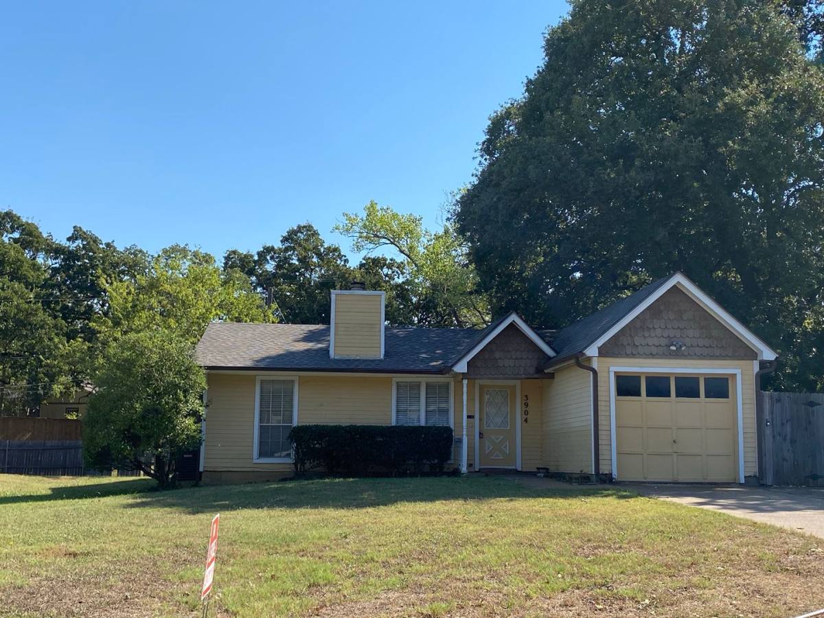 House for rent at 3904 Rye Glen Dr, Arlington, TX 76017