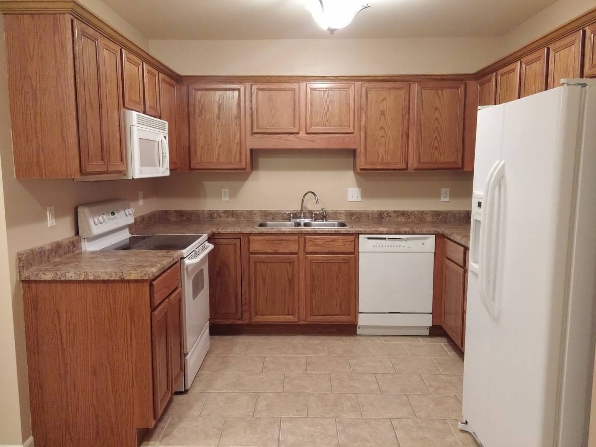 Apartment for rent at 810 Wildwood Dr, Jefferson City, MO 65109