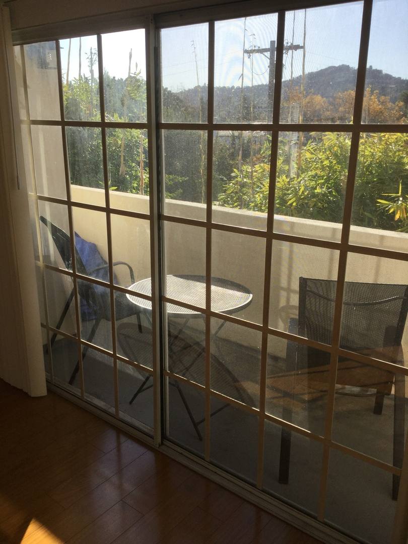 Apartment for rent at 11482 Moorpark St, North Hollywood, CA 91602
