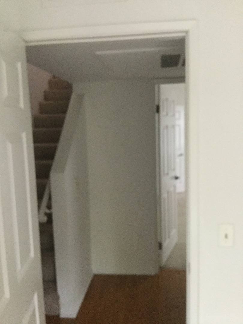Apartment for rent at 11482 Moorpark St, North Hollywood, CA 91602