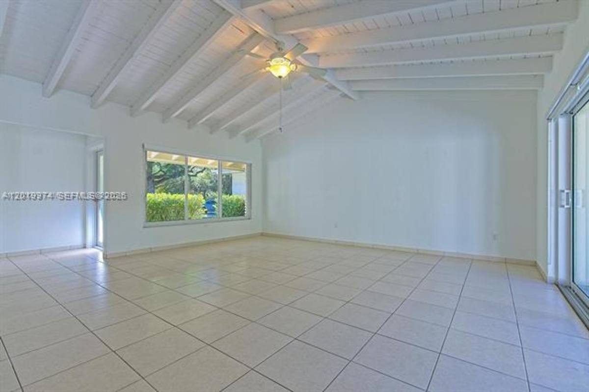 Apartment for rent at 5400 Orduna Dr, Miami, FL 33146