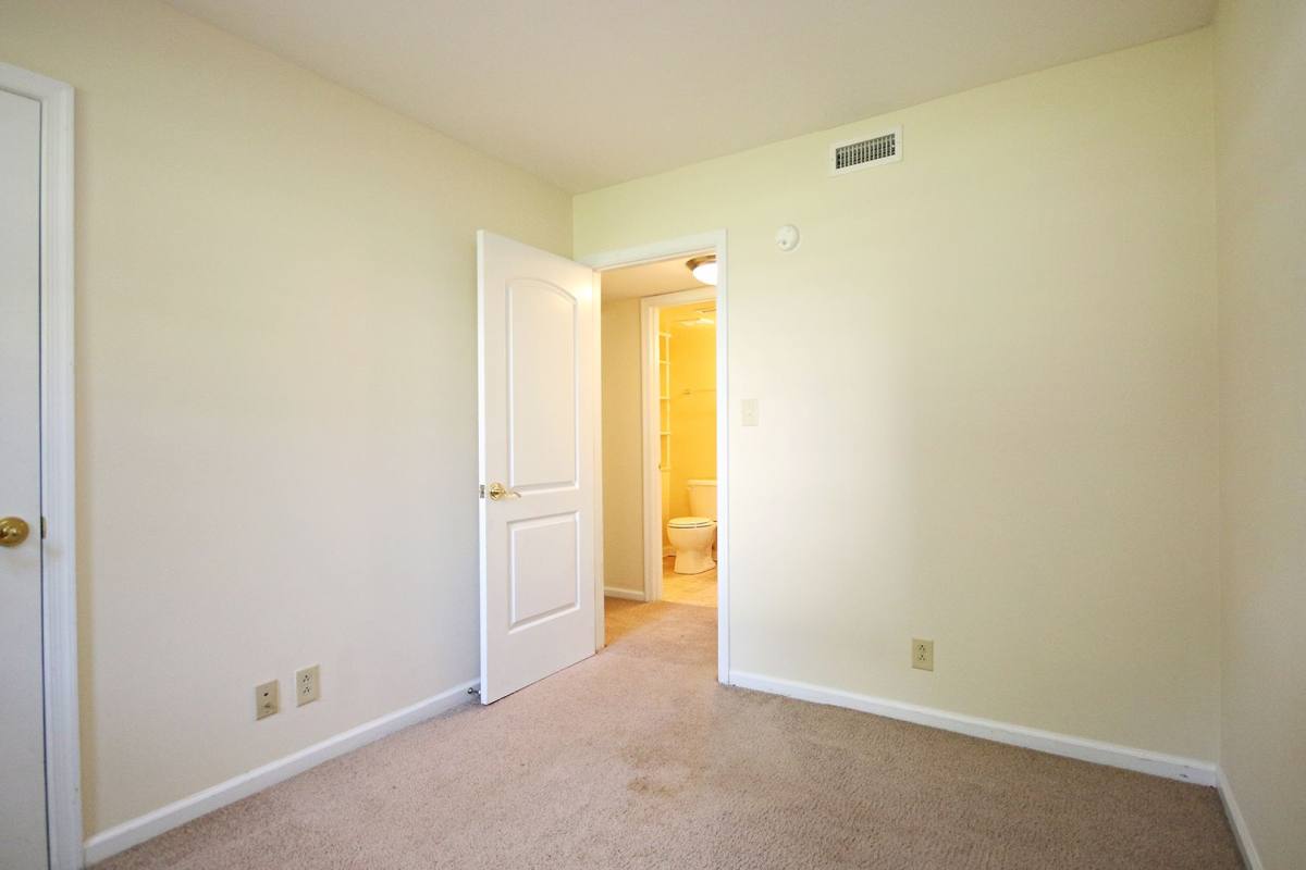 Apartment for rent at 1504 Villa Terrace, Charlottesville, VA 22903