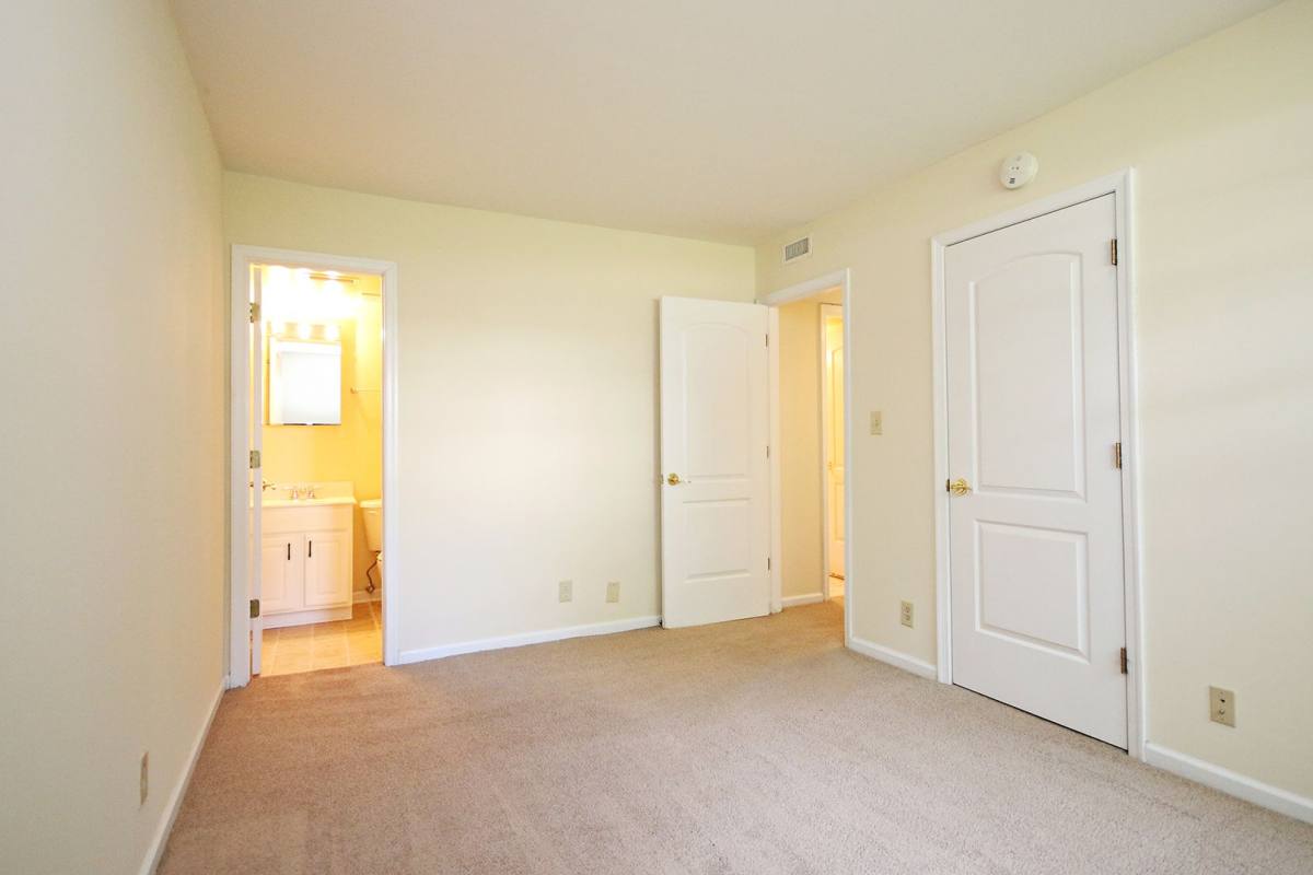 Apartment for rent at 1504 Villa Terrace, Charlottesville, VA 22903