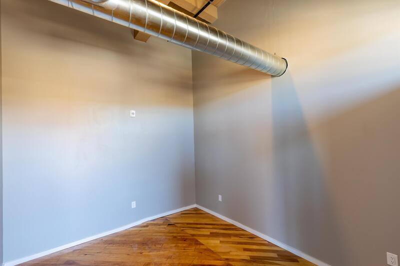 Apartment for rent at 116 N 4th St, Burlington, IA 52601