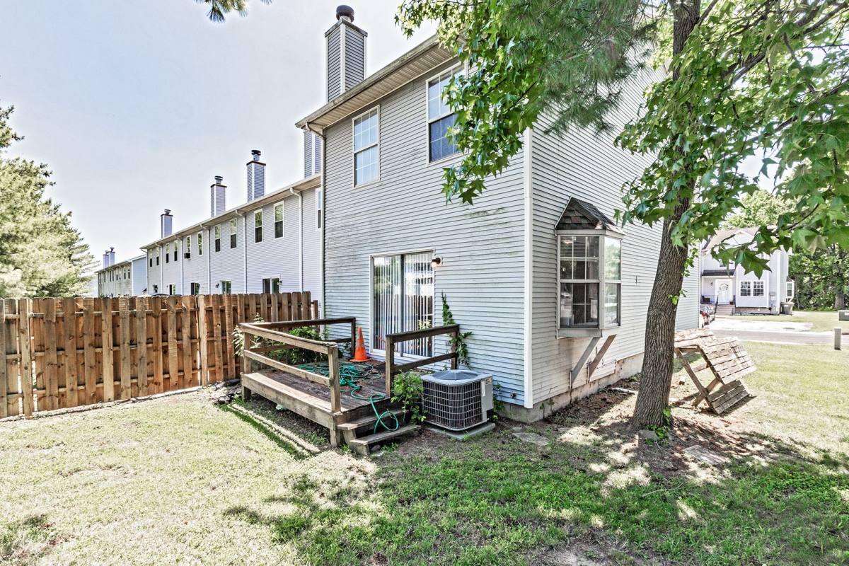 Townhouse for rent at 222 Britain Court #WINSOME Commons, Newark, DE 19702