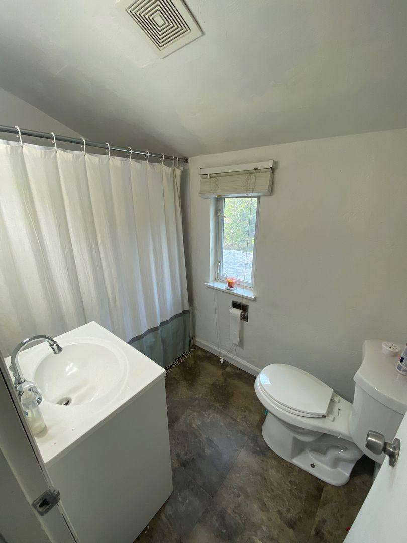 House for rent at 103 Grove Rd, Verona, PA 15147