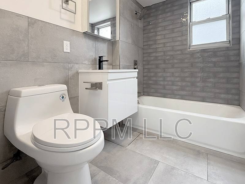 Apartment for rent at 19 Van Rensselear St, Belleville, NJ 07109
