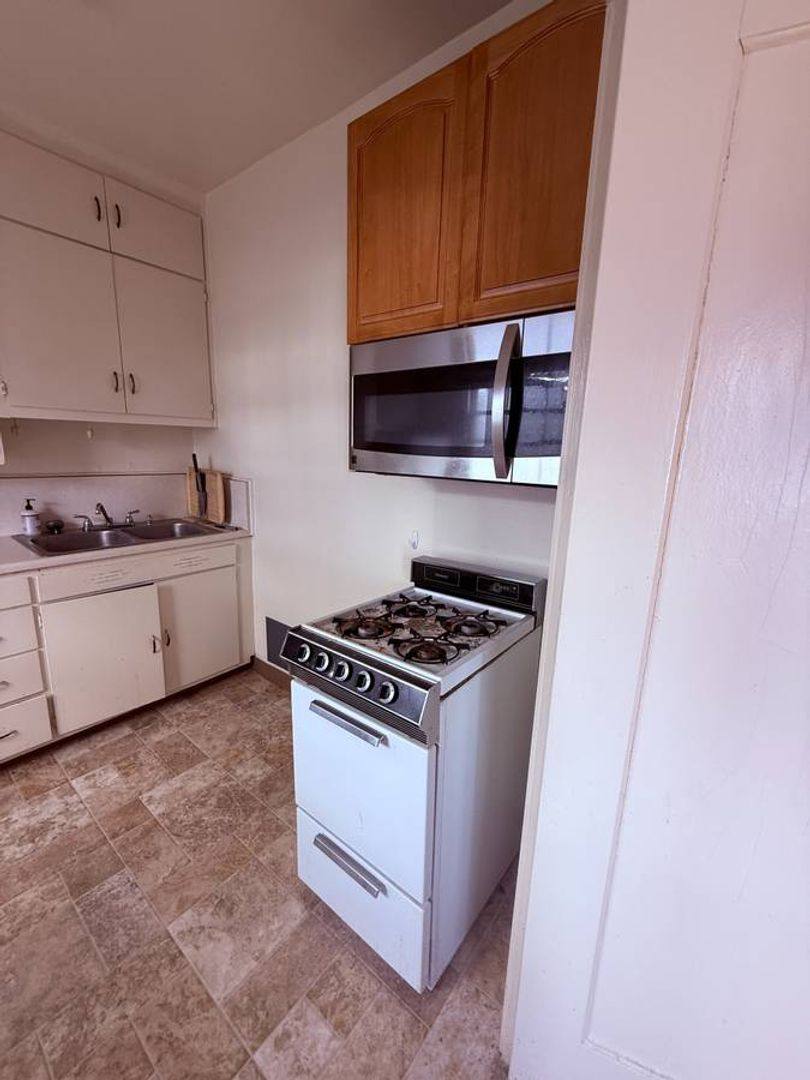 Apartment for rent at 2322 Haste St, Berkeley, CA 94704