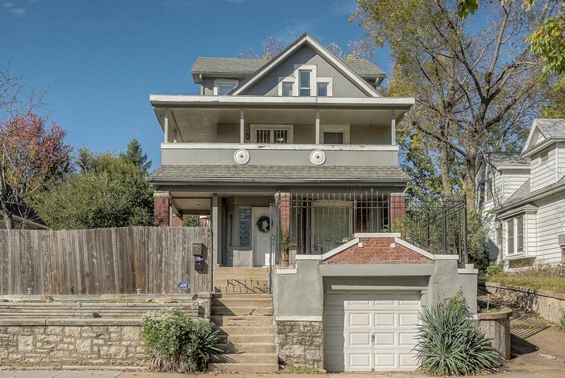 Apartment for rent at 4416 Terrace St #1, Kansas City, MO 64111