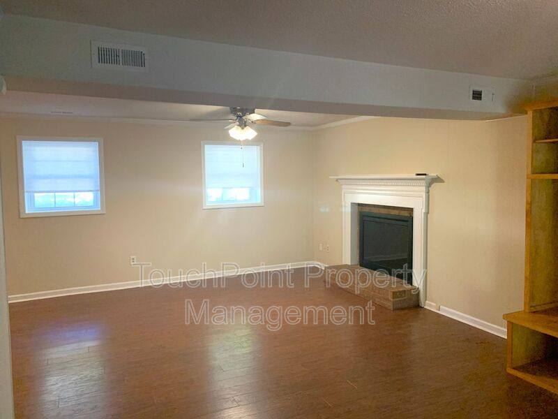 House for rent at 1114 Glenshannon Rd, Matthews, NC 28105