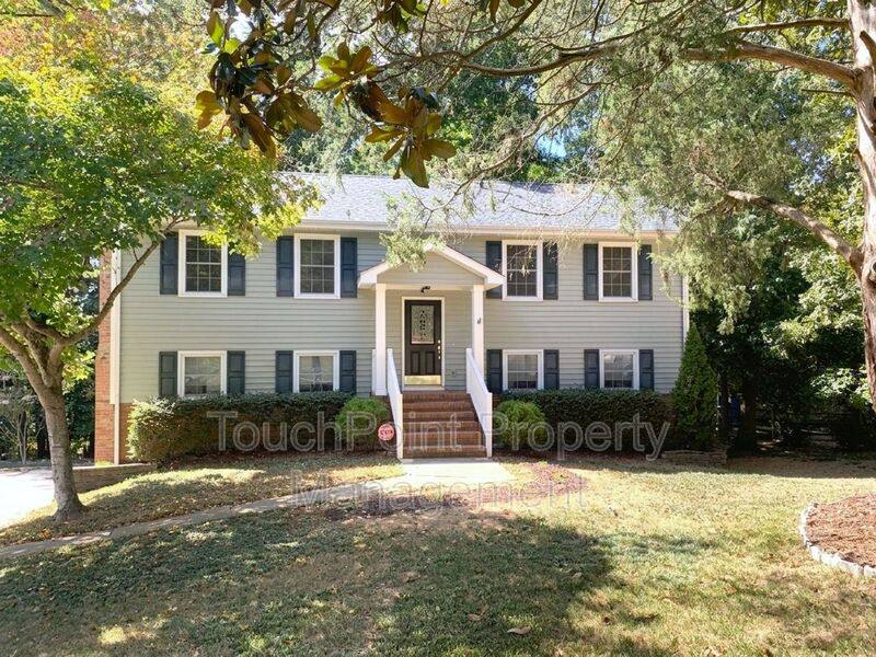 House for rent at 1114 Glenshannon Rd, Matthews, NC 28105
