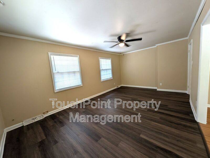 House for rent at 1000 Claremont Rd, Charlotte, NC 28214