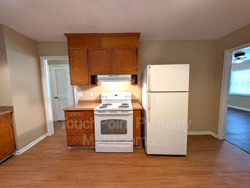 House for rent at 1000 Claremont Rd, Charlotte, NC 28214