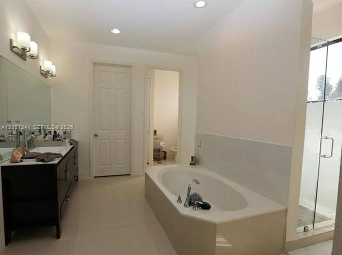 Apartment for rent at 14440 SW 31st St, Miami, FL 33175