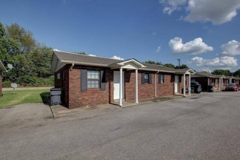 Apartment for rent at 404 -19 Thompsonville Lane, Oak Grove, KY 42262