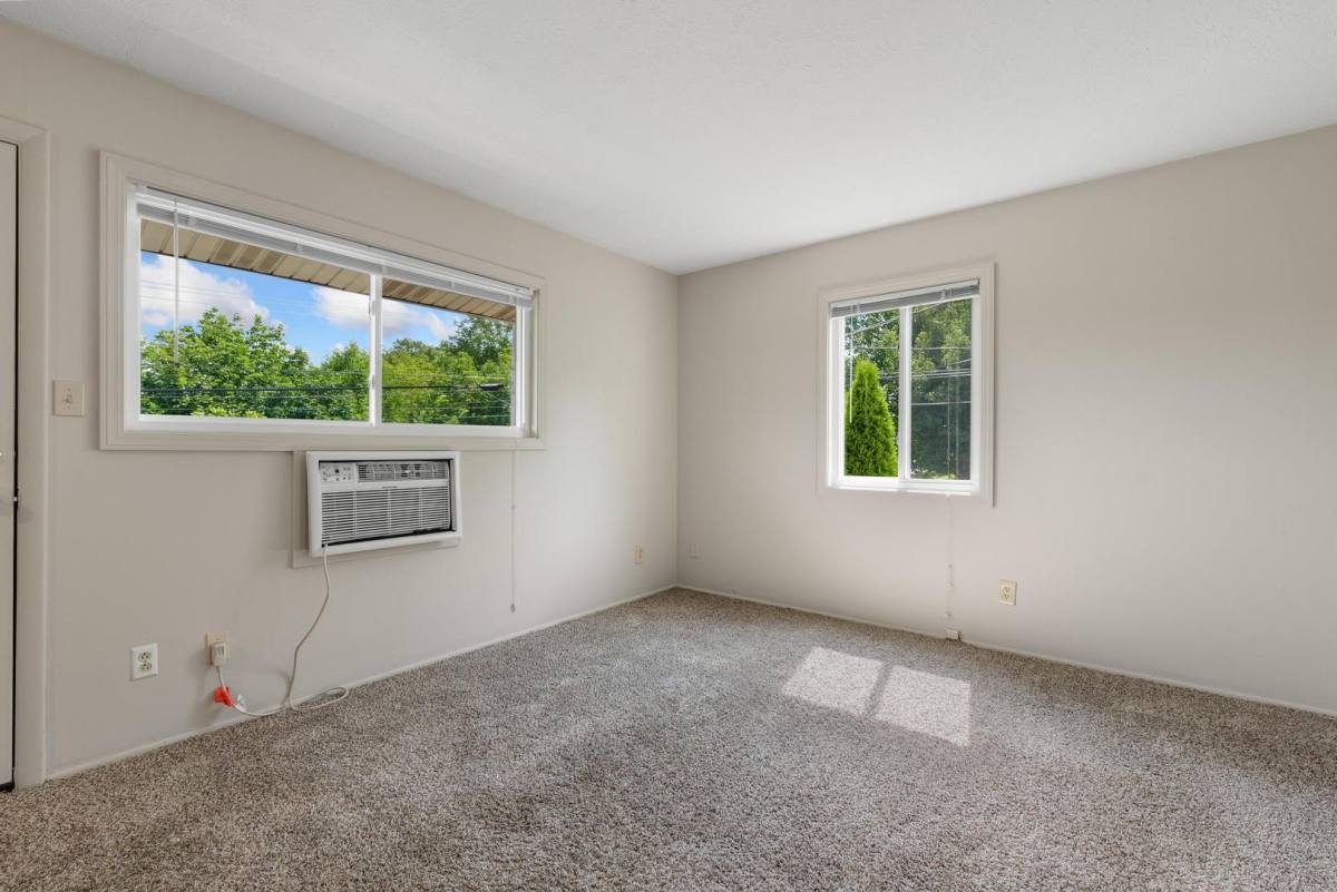 Apartment for rent at 2994-3008 Mogadore Rd, Akron, OH 44312