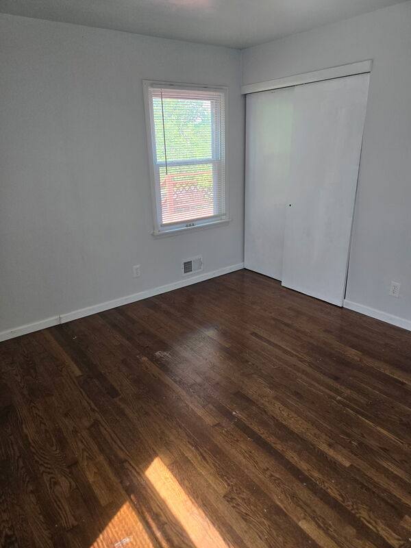 House for rent at 1830 E 78th St, Kansas City, MO 64132
