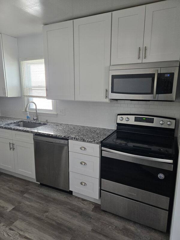 House for rent at 1830 E 78th St, Kansas City, MO 64132