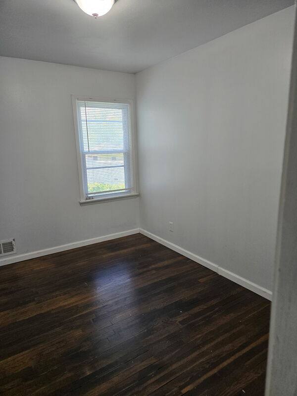 House for rent at 1830 E 78th St, Kansas City, MO 64132