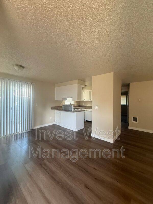 Apartment for rent at 3331 NE 57 Ave #4, Vancouver, WA 98661