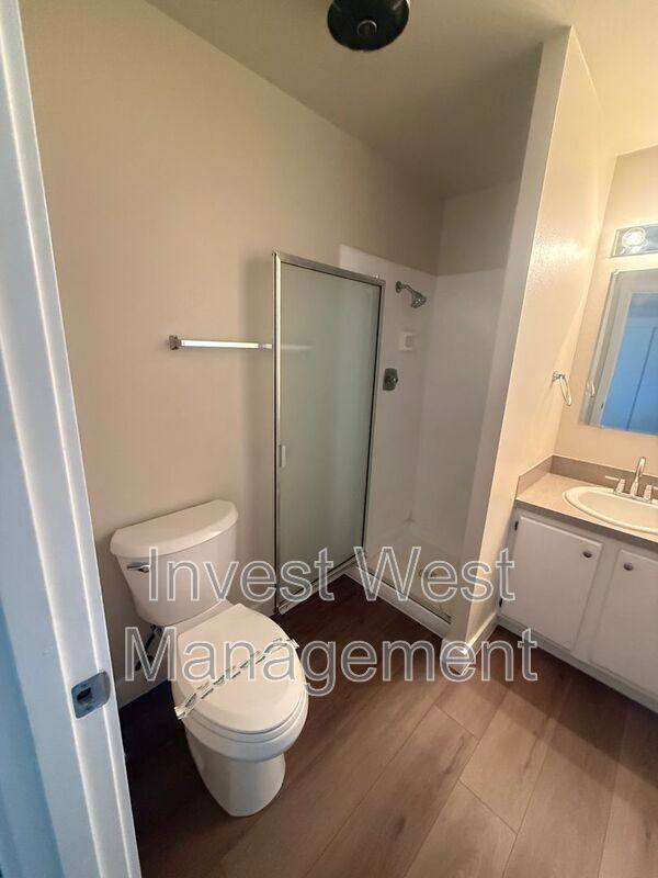 Apartment for rent at 3331 NE 57 Ave #4, Vancouver, WA 98661