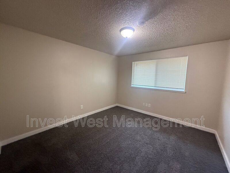 Apartment for rent at 3331 NE 57 Ave #4, Vancouver, WA 98661