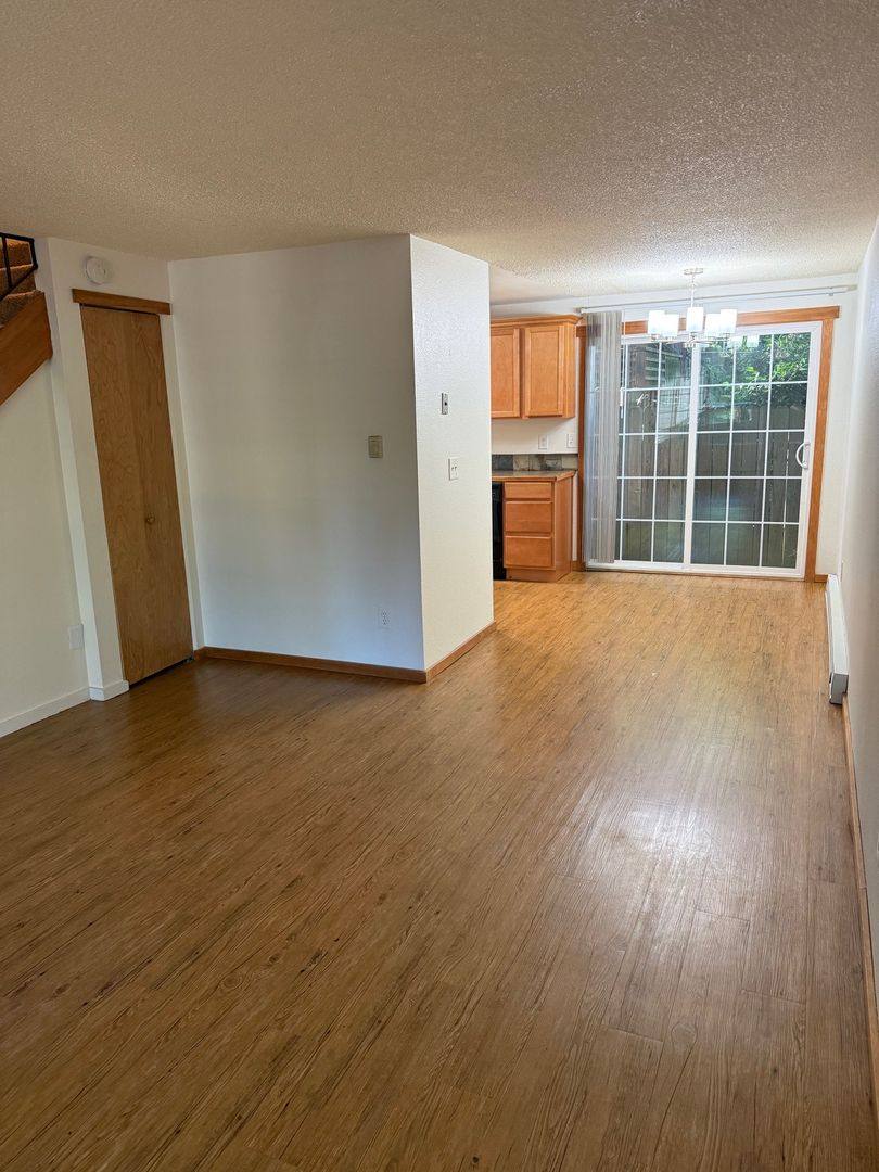 Apartment for rent at 7215 SE Powell Blvd, Portland, OR 97206