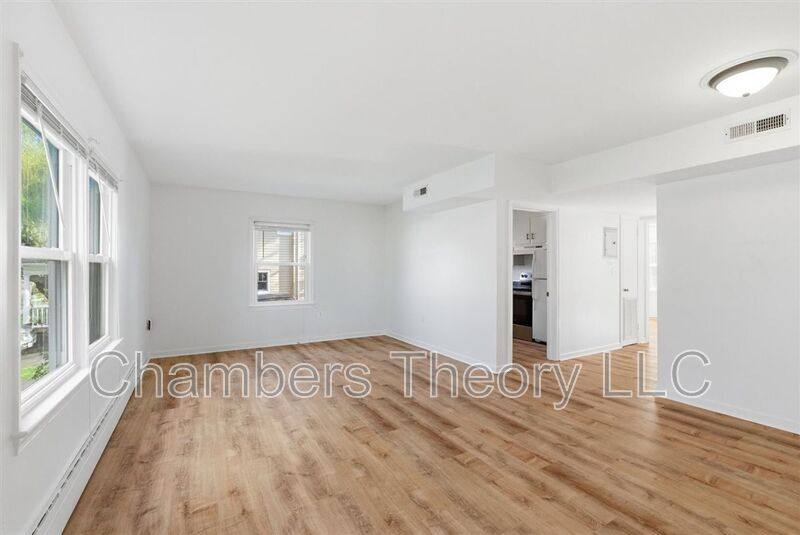 Apartment for rent at 130 S 29th St #2, Purcellville, VA 20132