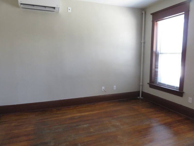 Apartment for rent at 604 W 3rd St #3B, Davenport, IA 52801