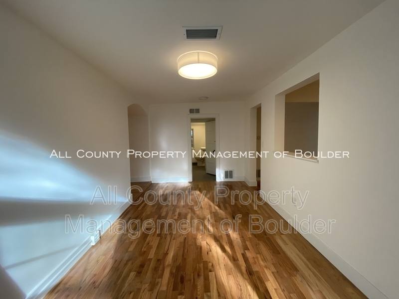 House for rent at 528 Pearl St, Boulder, CO 80302