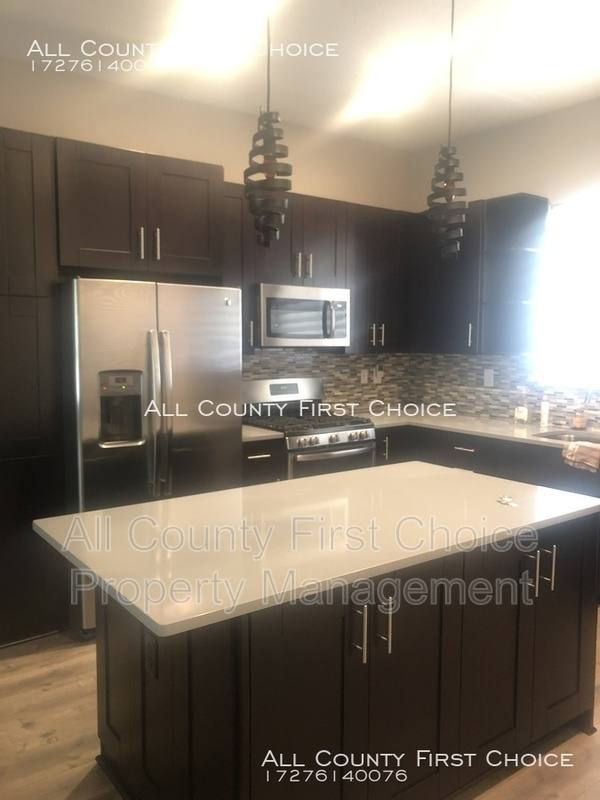 Townhouse for rent at 815 Arlington Ave N, Saint Petersburg, FL 33701