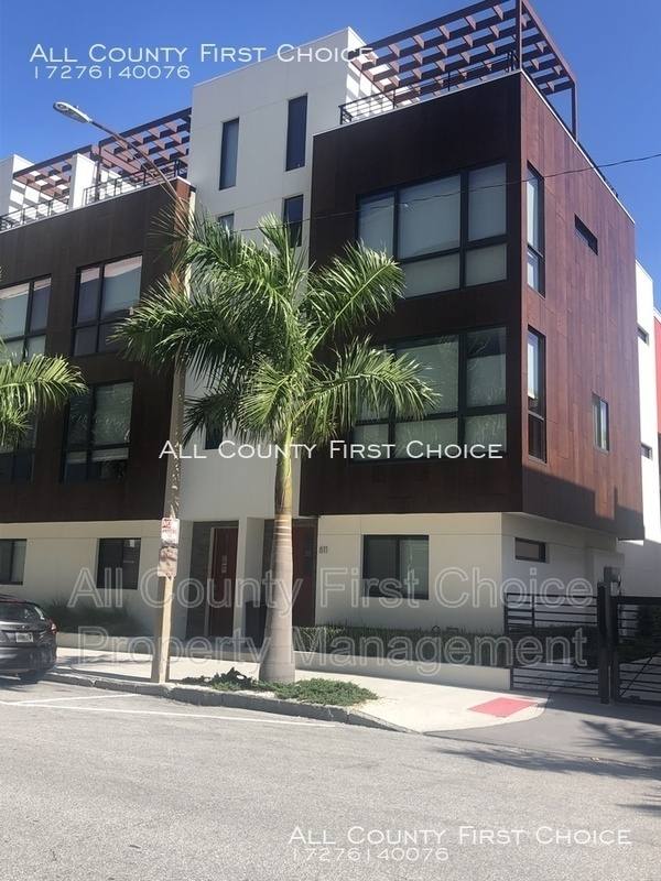 Townhouse for rent at 815 Arlington Ave N, Saint Petersburg, FL 33701