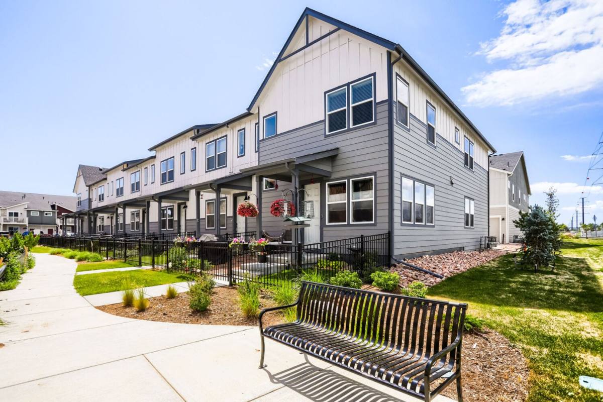 Townhouse for rent at 2861 Bear Springs Circle, Longmont, CO 80503