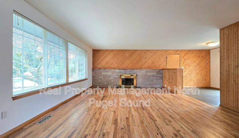 House for rent at 8002 W Glen Dr, Everett, WA 98203