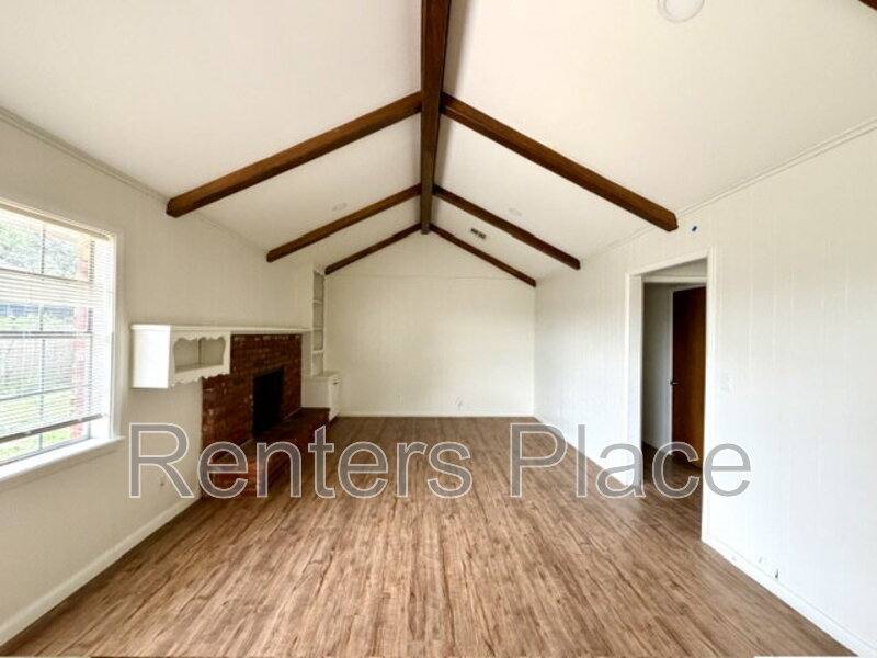House for rent at 9022 E 30th St, Tulsa, OK 74129