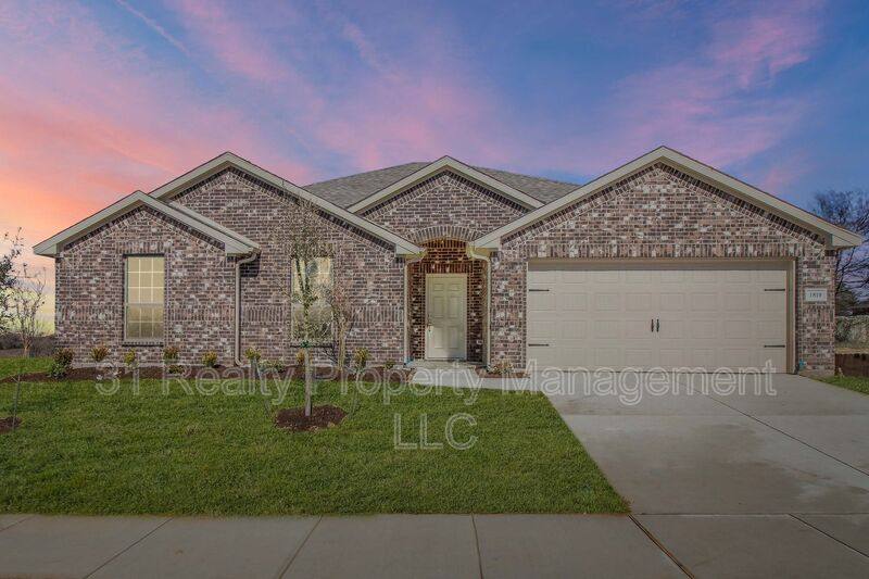 House for rent at 1810 Quail Hollow, Cleburne, TX 76033