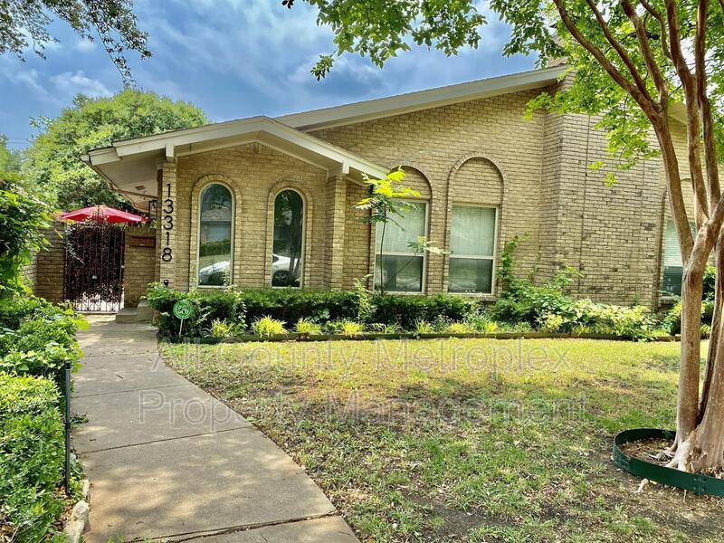 House for rent at 13318 Southview Lane, Dallas, TX 75240