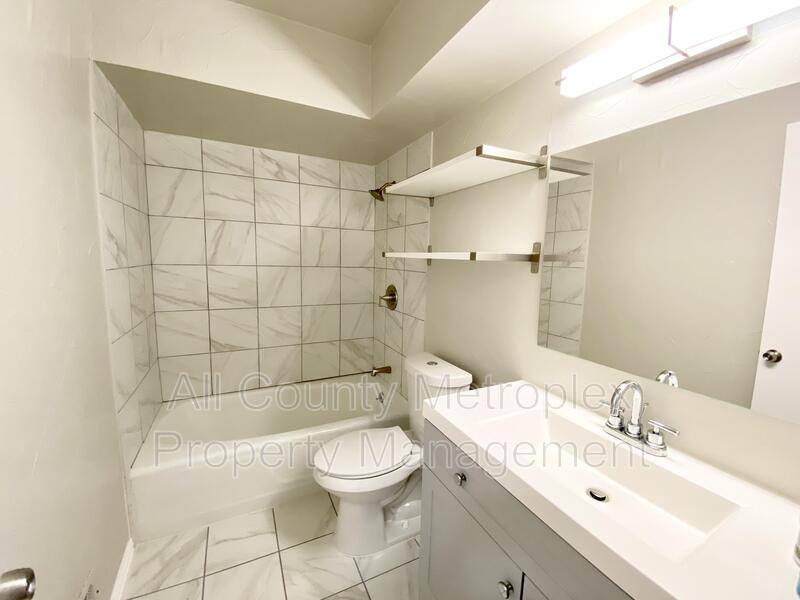 House for rent at 13318 Southview Lane, Dallas, TX 75240