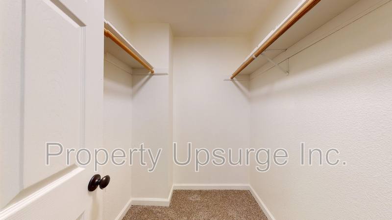 Townhouse for rent at 3220 C St #6, Redding, CA 96002