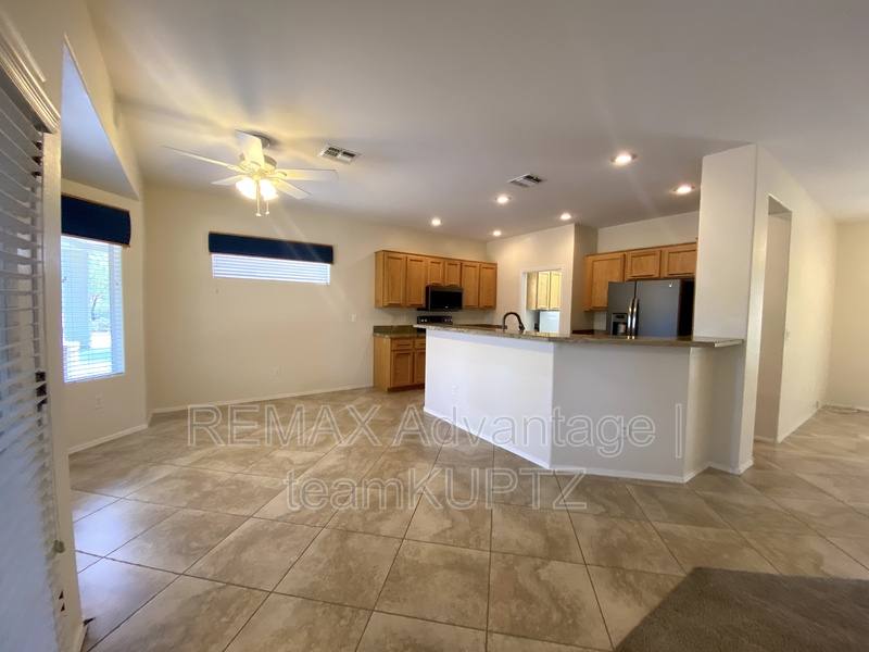 House for rent at 3022 Seaford Peak Dr, Henderson, NV 89052