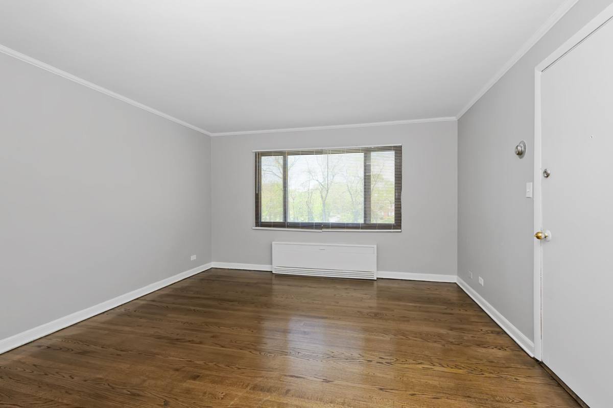 Apartment for rent at 10539-10555 S Hale Ave, Chicago, IL 60643