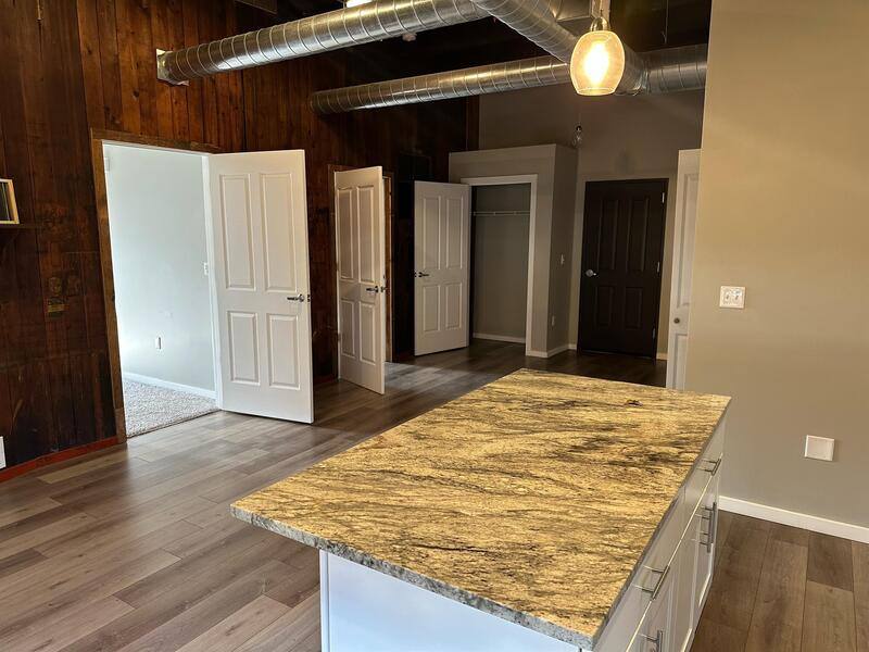 Apartment for rent at 116 N 5th St #208, Burlington, IA 52601