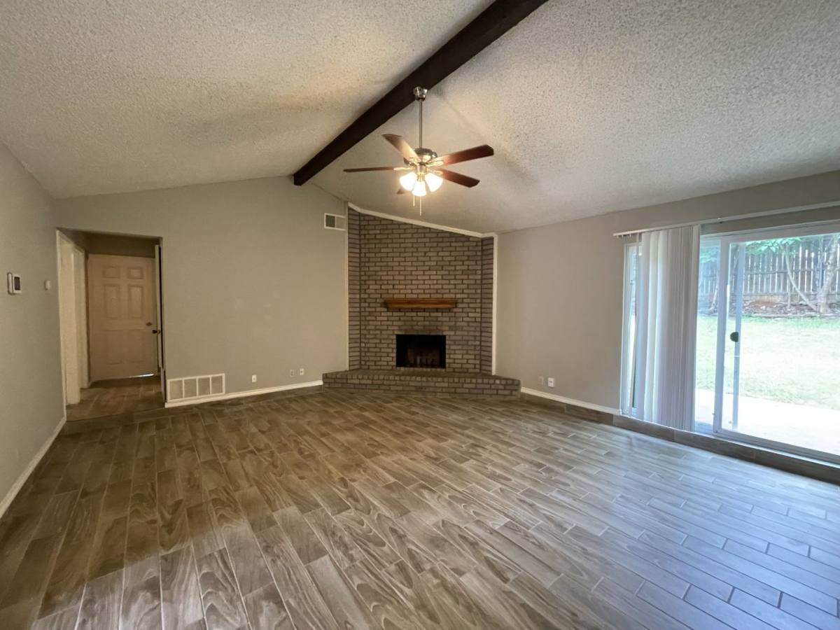 House for rent at 3718 French Wood Dr, Arlington, TX 76016
