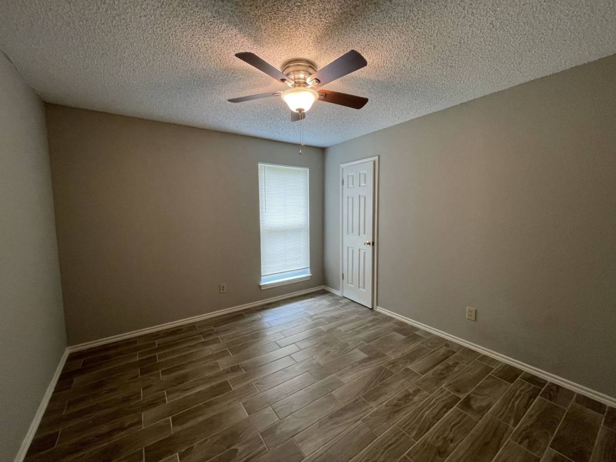 House for rent at 3718 French Wood Dr, Arlington, TX 76016