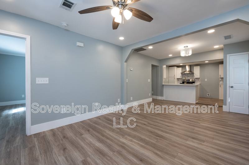 House for rent at 2227 Telhurst St SW, Atlanta, GA 30310