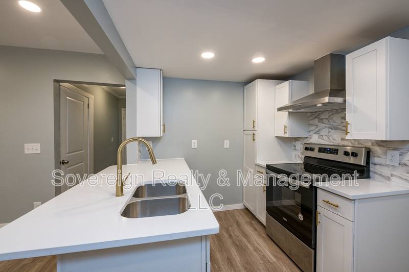 House for rent at 2227 Telhurst St SW, Atlanta, GA 30310