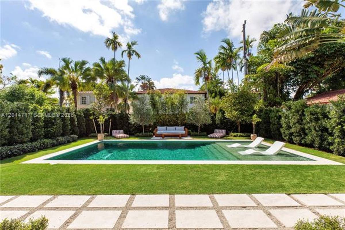 House for rent at 4430 Royal Palm Ave, Miami Beach, FL 33140