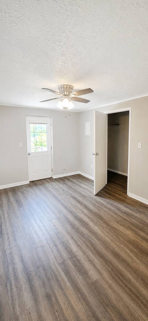 Apartment for rent at 263 Bethel Dr, Bristol, TN 37620