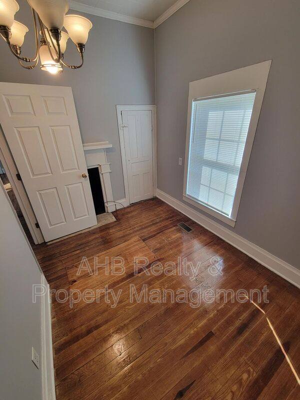 House for rent at 1013 Attica St, Burlington, NC 27215
