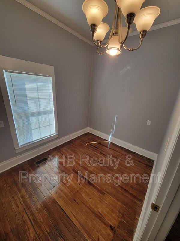 House for rent at 1013 Attica St, Burlington, NC 27215